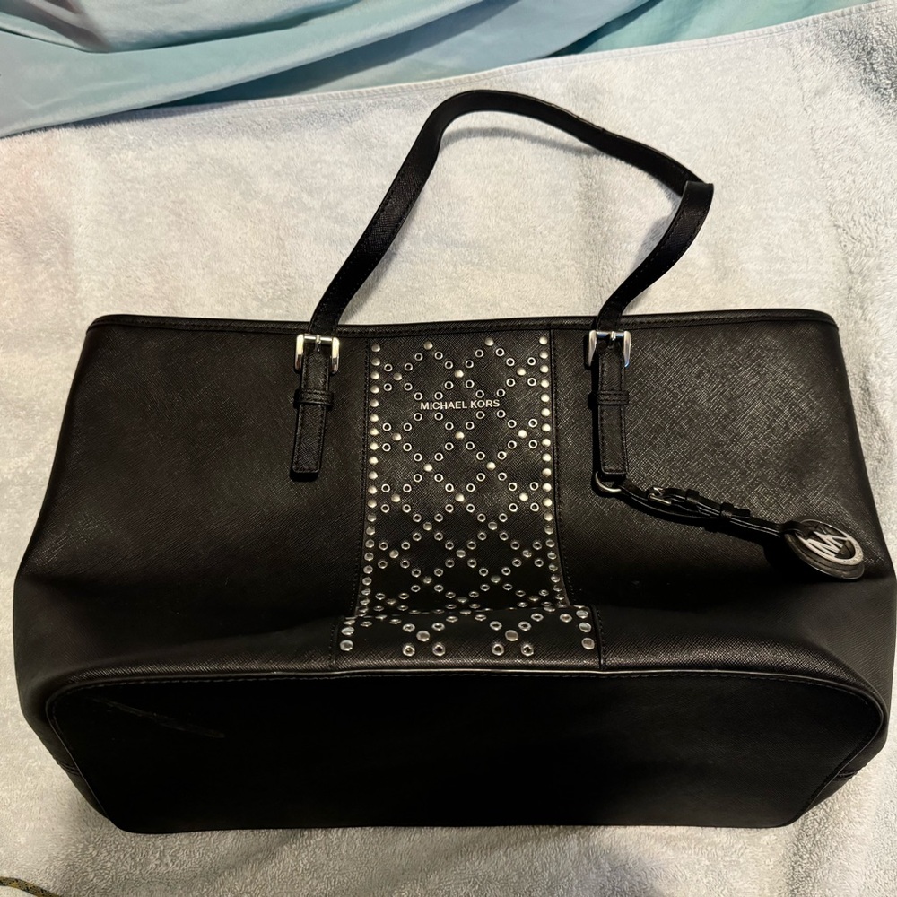 Michael Kors jet set travel top zip leather tote